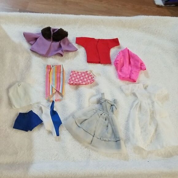 Vintage barbie clothes - Picture 1 of 13